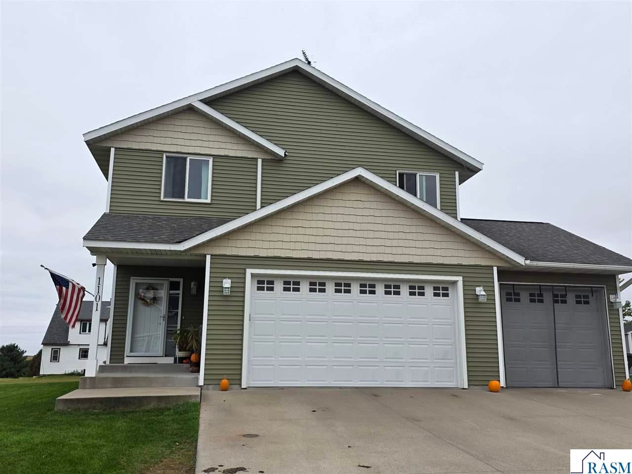 1101 E Main Street