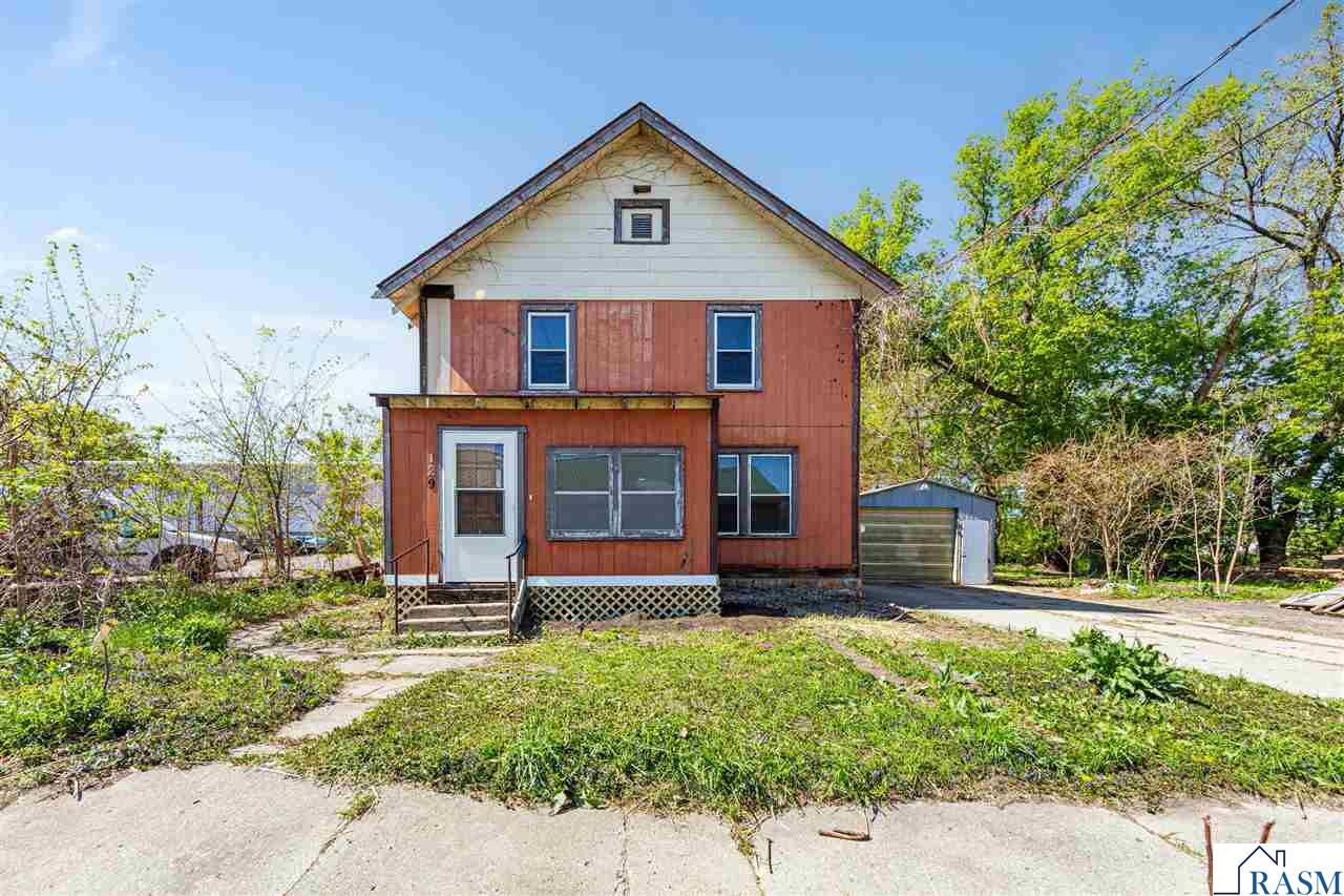 Photo 1 of 24 — 129 W Ruth Street, Mankato, MN 56001