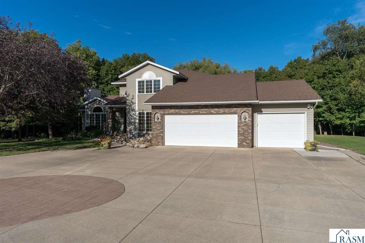 38102 Honeysuckle Lane