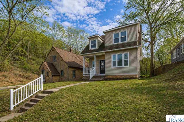 407 E PLEASANT ST, MANKATO, MN 56001 - Image 8a7e7c2c22ca6948b6197e6d6fc2b2f4/3314240461