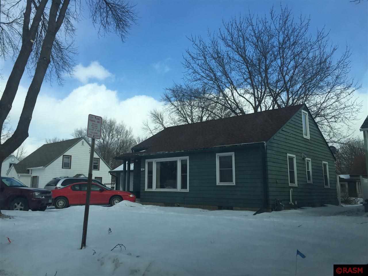 Photo 1 of 2 — 1109 Highland Avenue, Mankato, MN 56001