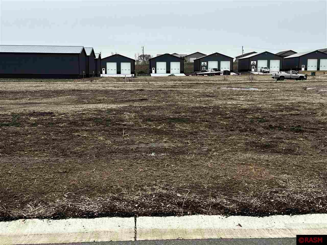 310 Collin Dr, Courtland, MN 56021