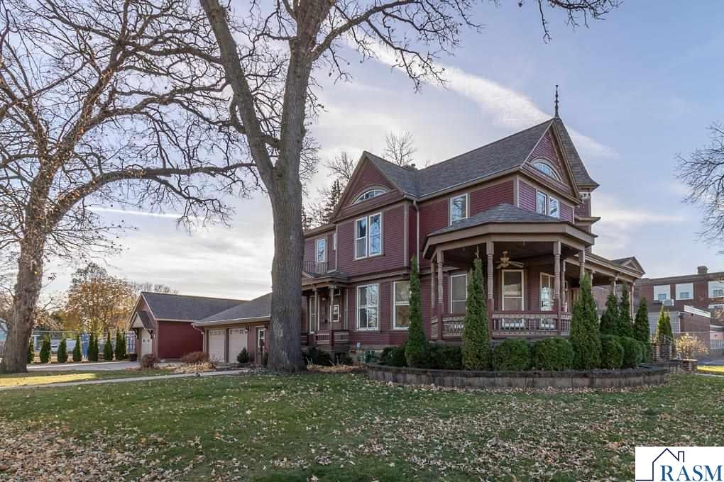 Photo 1 of 76 — 522 NE 2nd Avenue, Waseca, MN 56093
