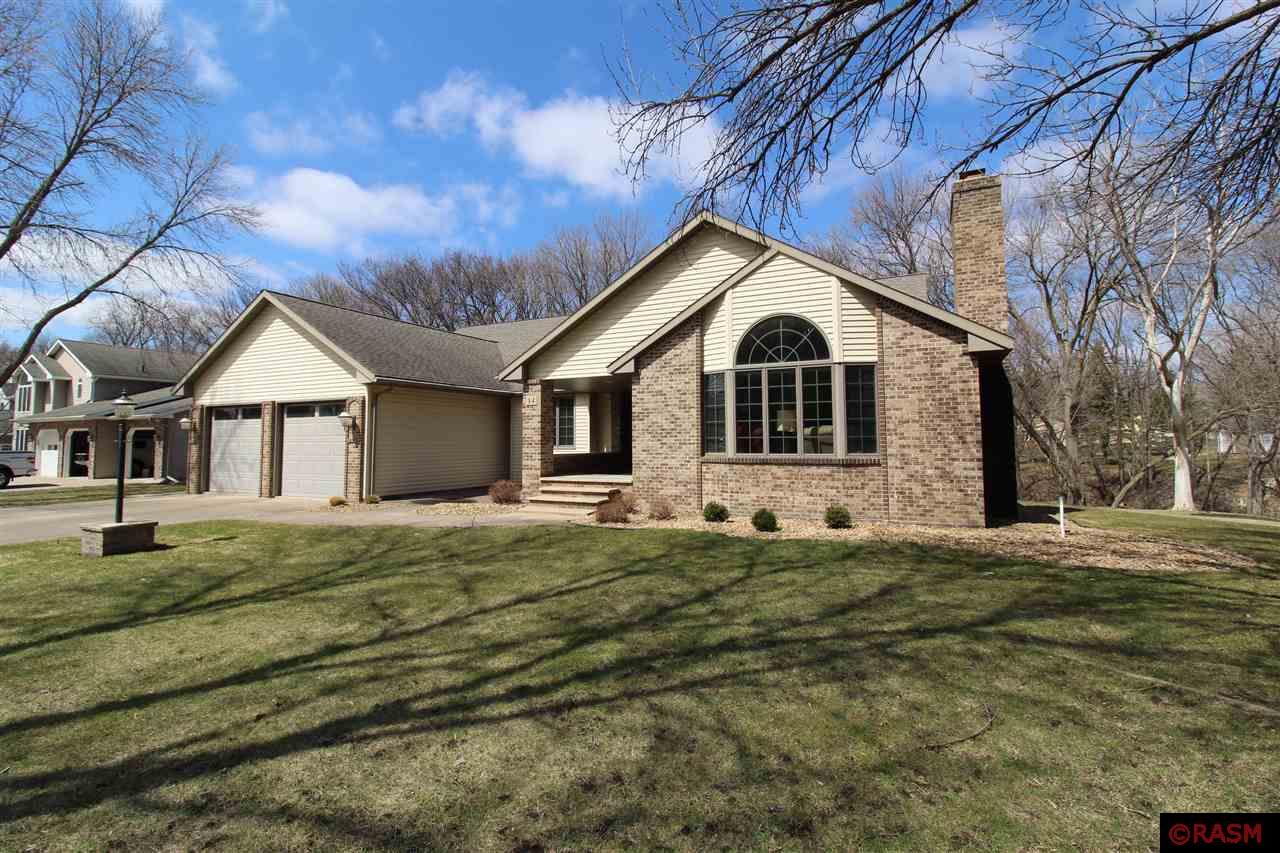 Photo 1 of 37 — 14 Jonathon Drive, New Ulm, MN 56073