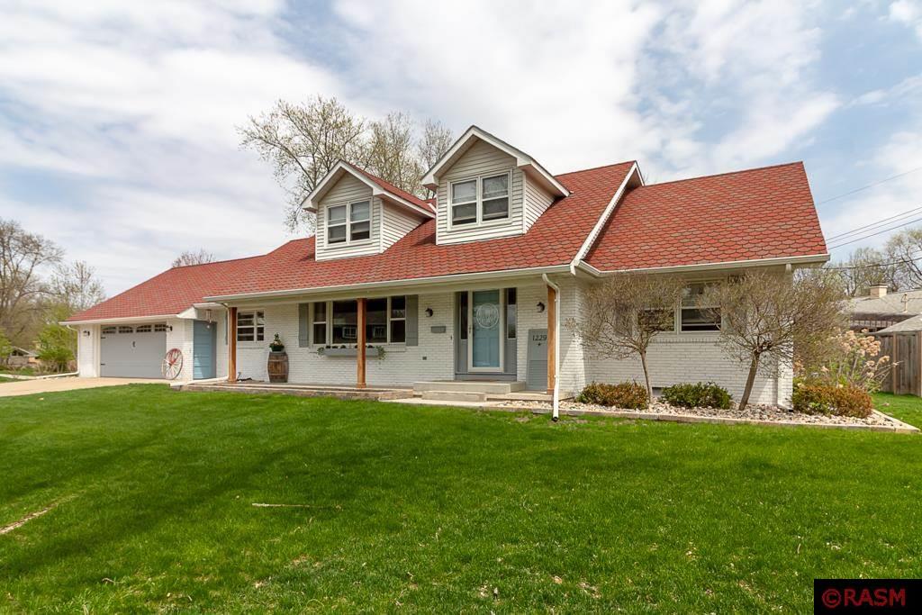 Photo 1 of 50 — 1229 West River Drive, Mankato, MN 56001