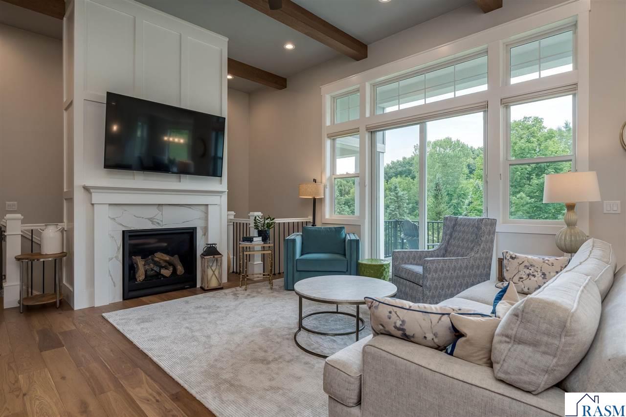 1005 Applewood Court