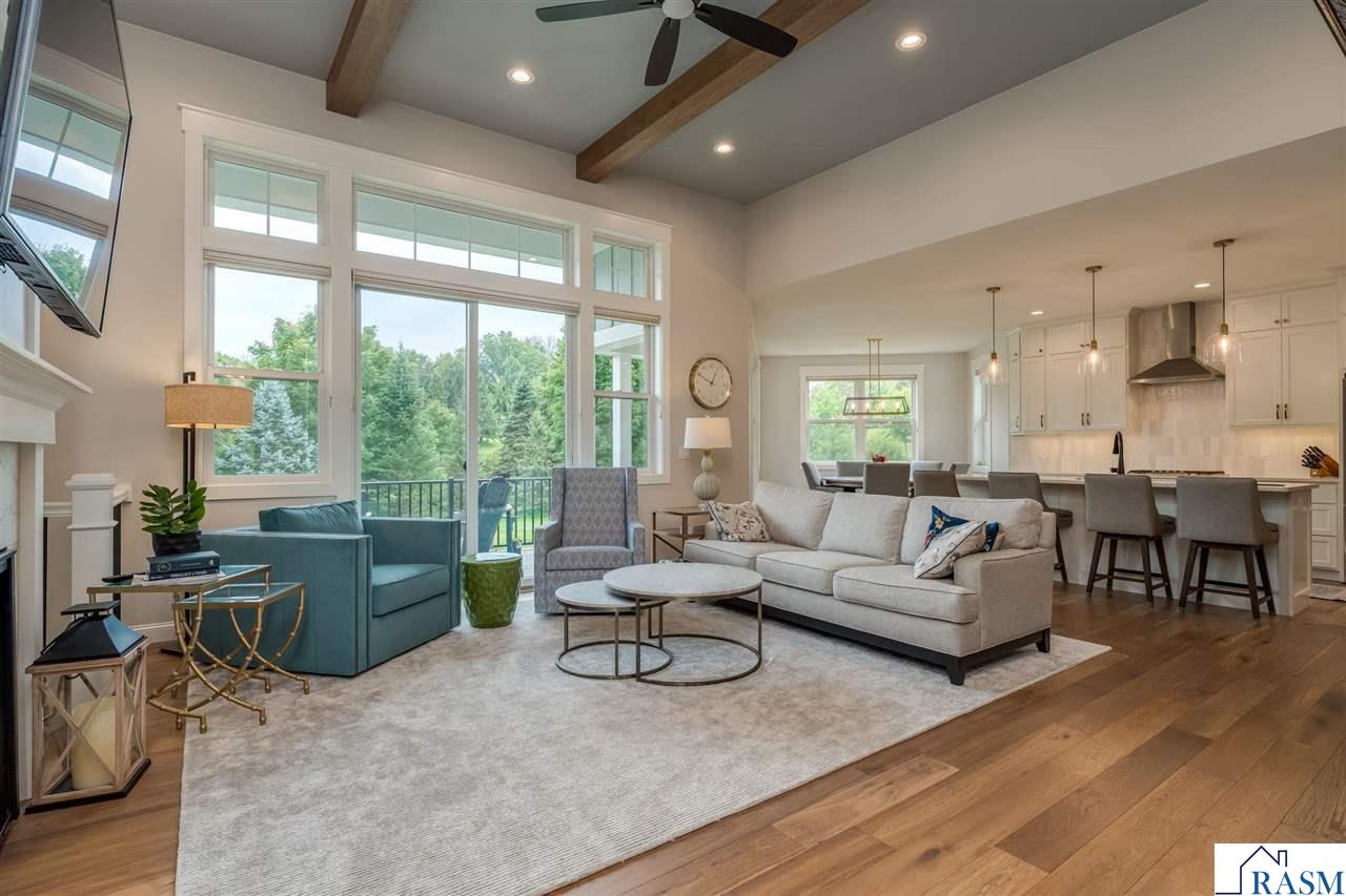 1005 Applewood Court