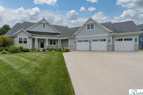 1005 APPLEWOOD CT, MANKATO, MN 56001 - Image a0f75c1c4e243a04ea52fb63bfee6b8e/478009958