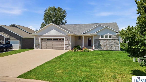 820 FIELDCREST DR, MANKATO, MN 56001 - Image a3c03c09ddb4e6ecb0adf39408f48893/4065611397