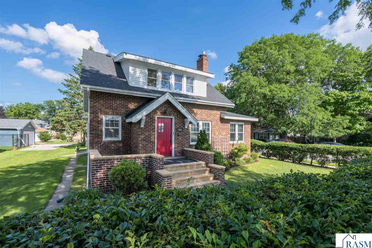 Photo 1 of 48 — 802 Range Street, North Mankato, MN 56003