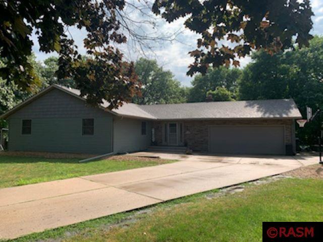Photo 1 of 28 — 407 Normandy Court, North Mankato, MN 56003