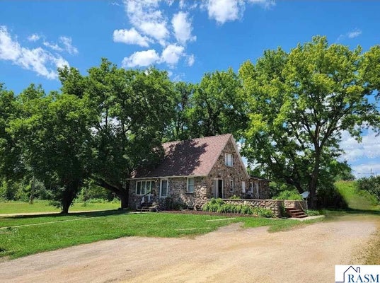 802 LE HILLIER ST, MANKATO, MN 56001 - Image afccad653df3ffaf41f4bf1d4ce79db9/3330497233