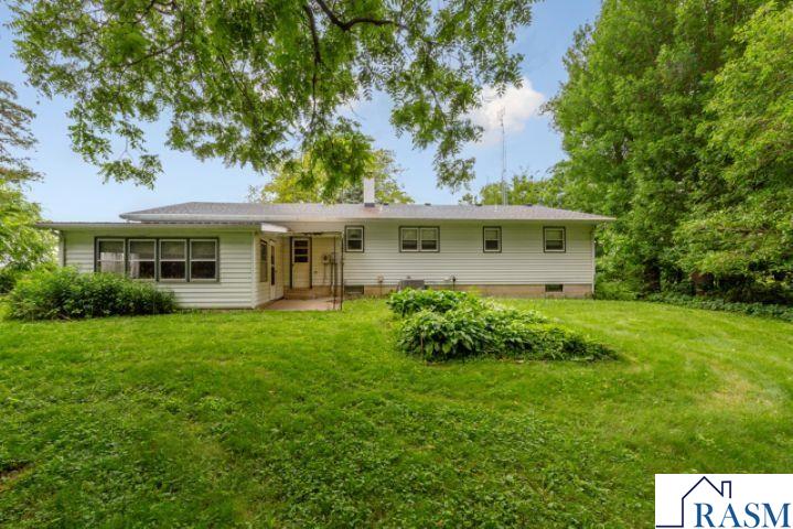 52621 Valley View Circle