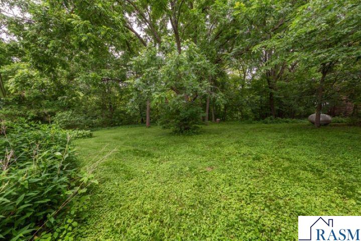 52621 Valley View Circle