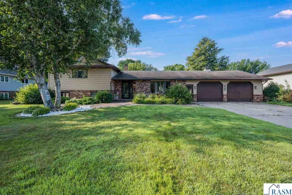 702 8TH ST SW, WELLS, MN 56097 - Image bc78ddff35ff22957f336ec6d046bdb5/2424347344