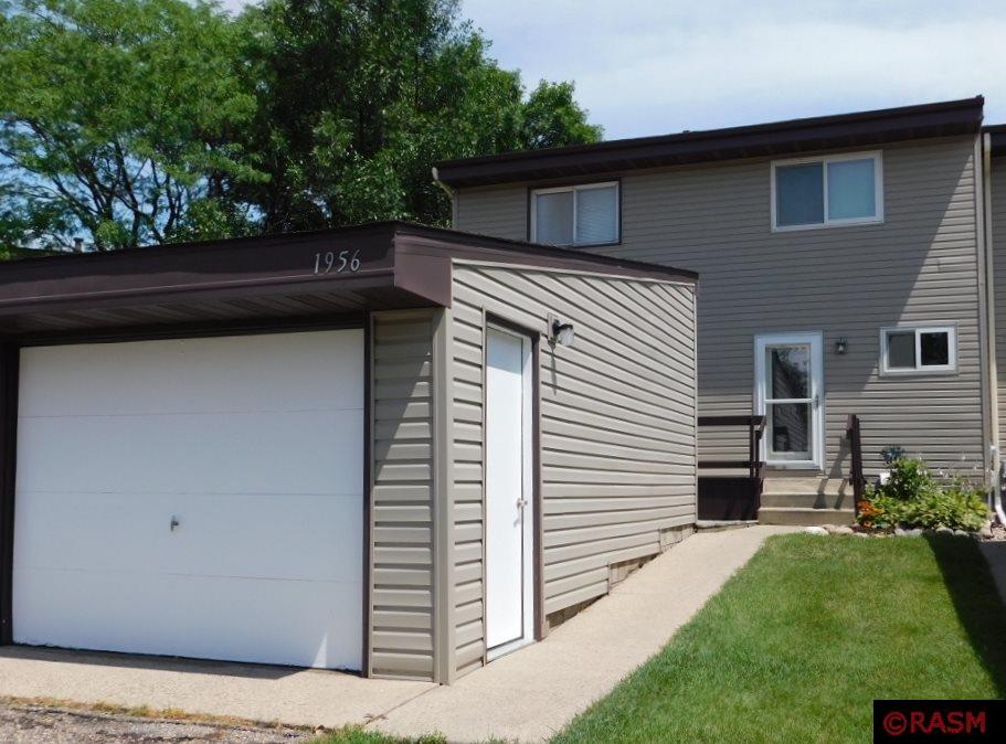 Photo 1 of 25 — 1956 Haughton Avenue, North Mankato, MN 56003