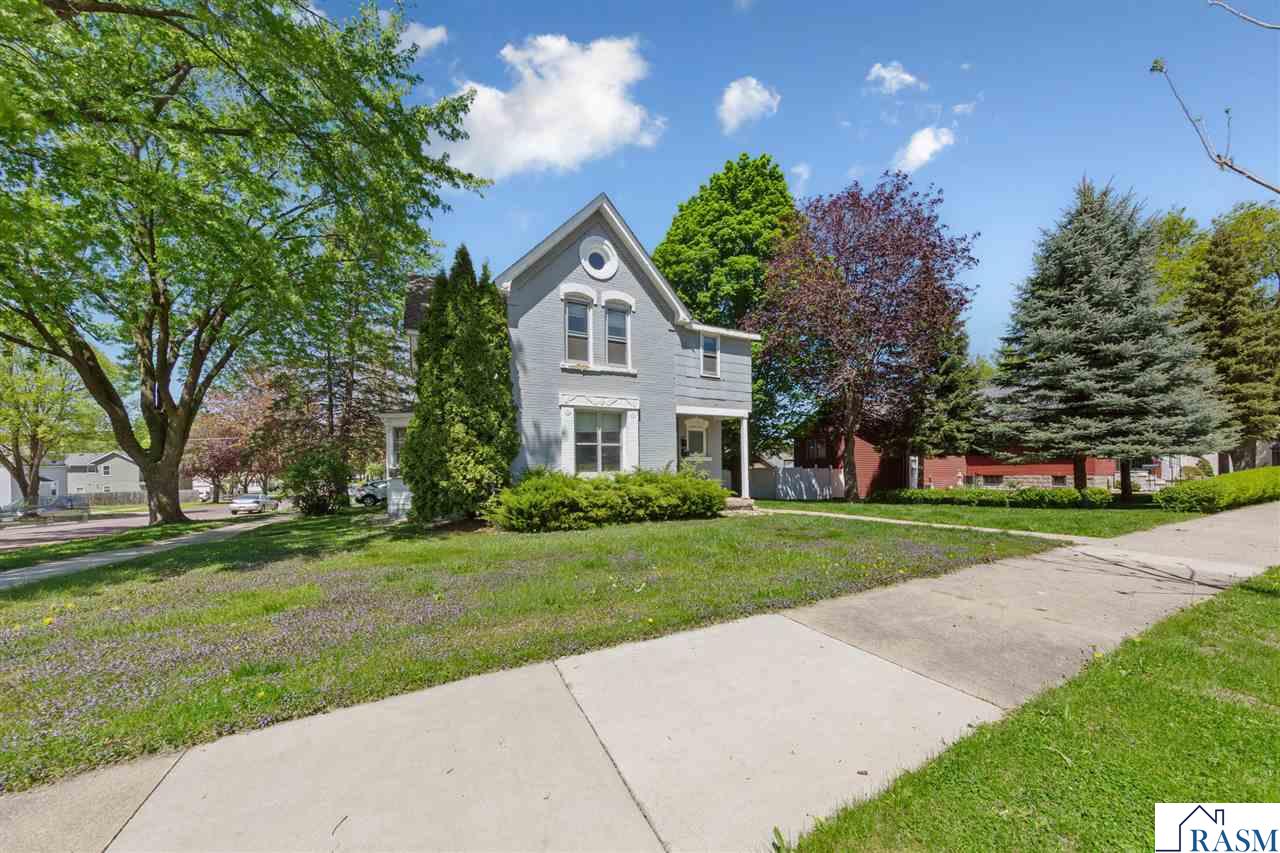 Photo 1 of 38 — 1104 N 5th Street, Mankato, MN 56001