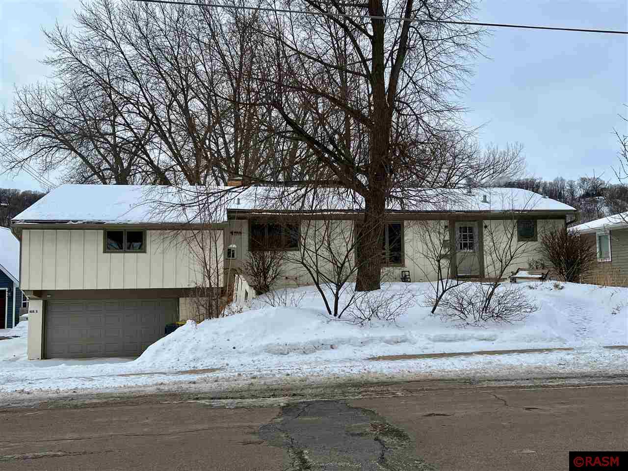 Photo 1 of 1 — 909 Sherman Street, North Mankato, MN 56003