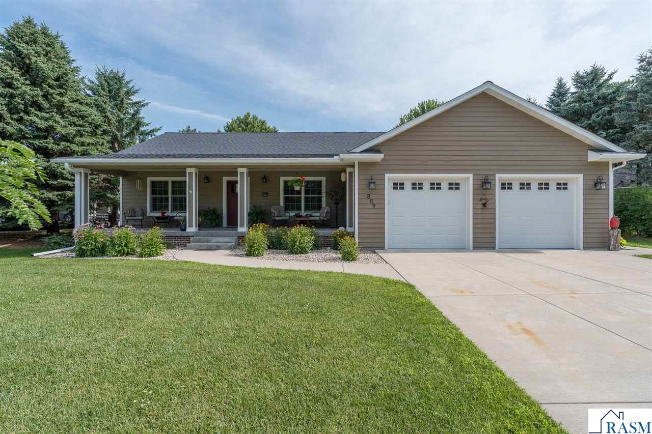 Photo 1 of 52 — 809 Spruce Place, St. Peter, MN 56082