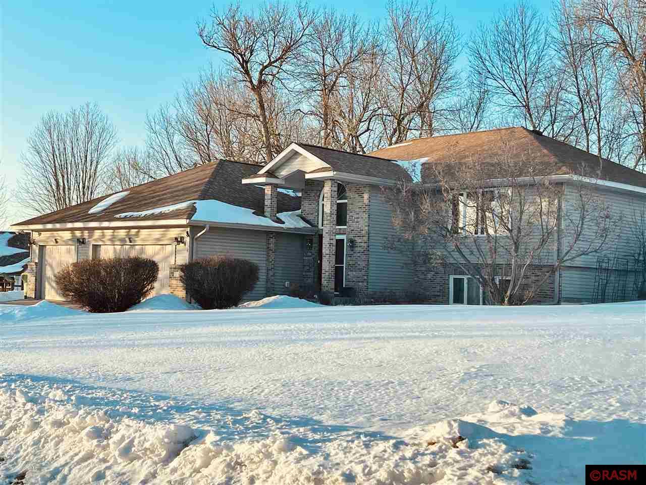 Photo 1 of 18 — 106 Savanna Lane, Janesville, MN 56048