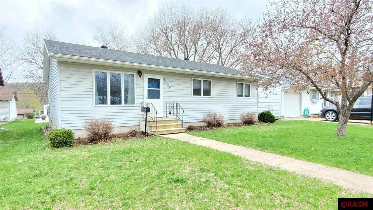 Photo 1 of 29 — 1108 Washington St South, New Ulm, MN 56073
