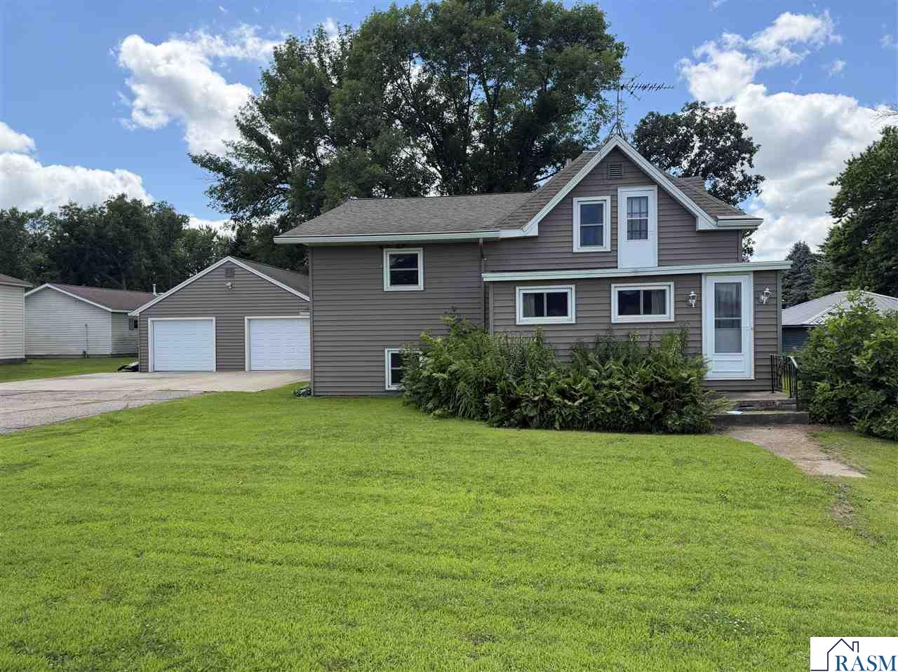 Photo 1 of 37 — 32381 Grogan Drive, St. James, MN 56081