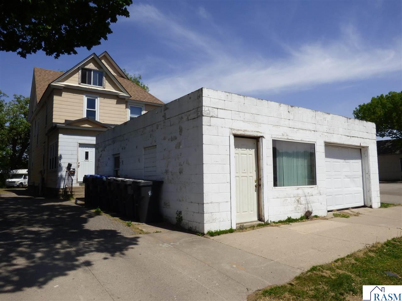 Photo 1 of 10 — 910 S Front Street, Mankato, MN 56001