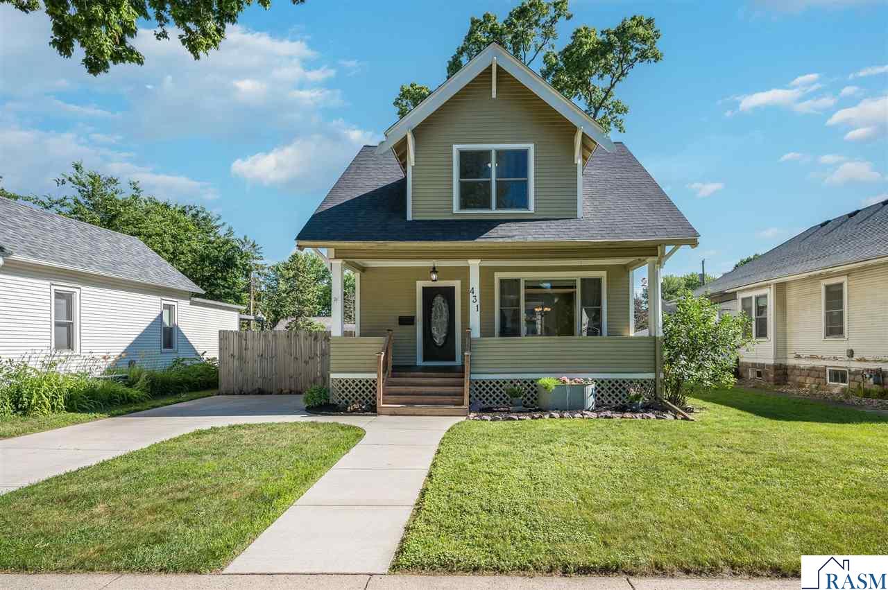 Photo 1 of 34 — 431 Nicollet Avenue, North Mankato, MN 56003
