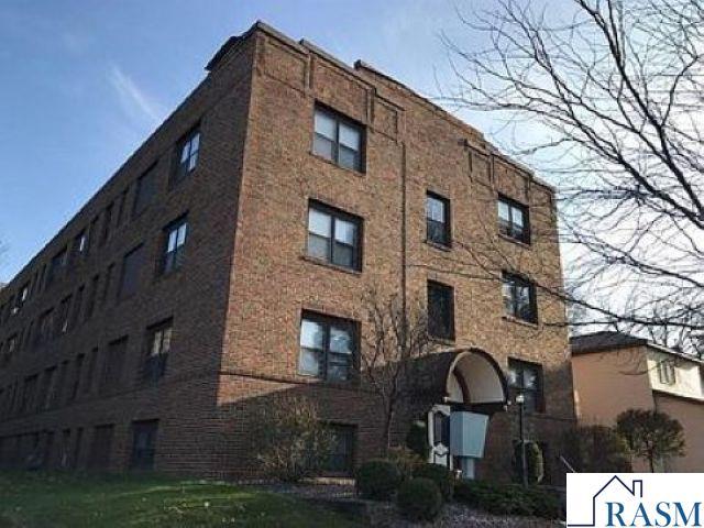 Photo 1 of 8 — 123 N 4th Street, Mankato, MN 56001