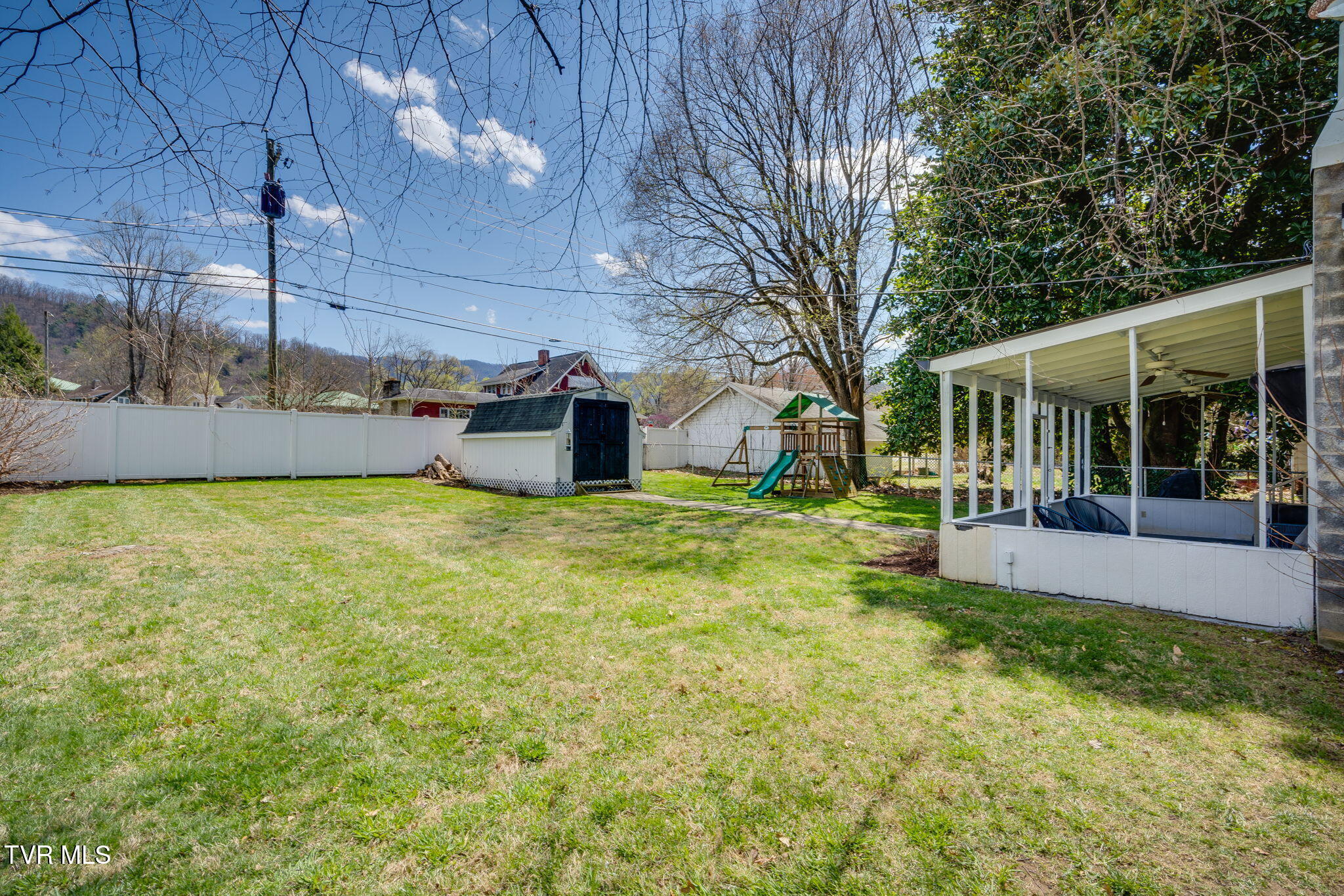 352 Clinchfield Avenue, Erwin, Tennessee image 25