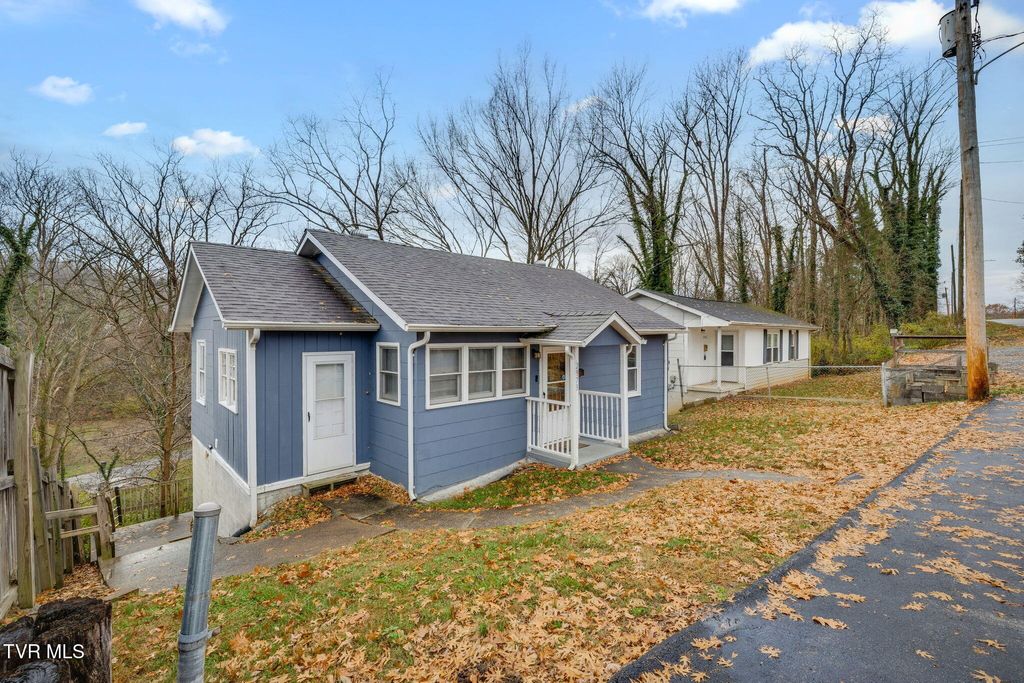 Photo of 2973 Ashley Street, Kingsport, TN 37664 (MLS # 9988798)