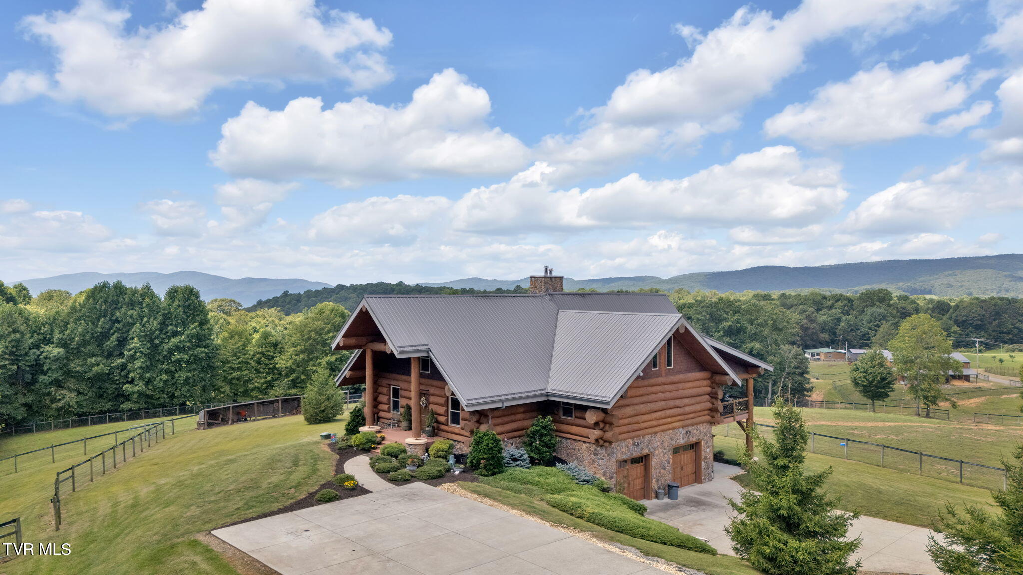 2835 Cross Mountain Road, Shady Valley, Tennessee image 3