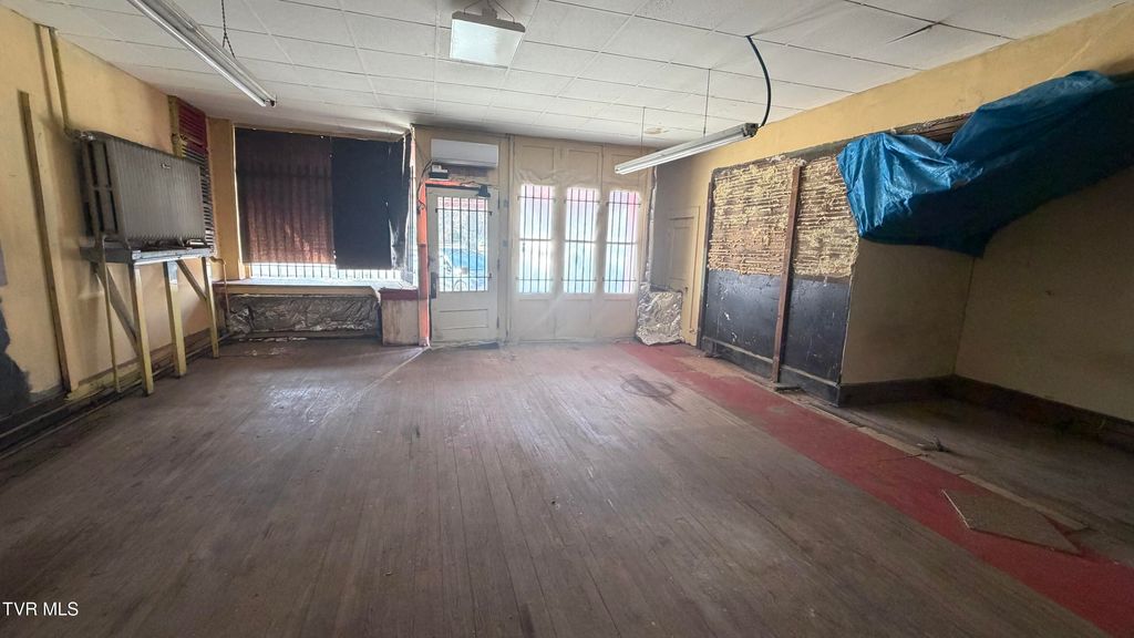 Photo of 104 Main Street, Kingsport, TN 37660 (MLS # 9992618)