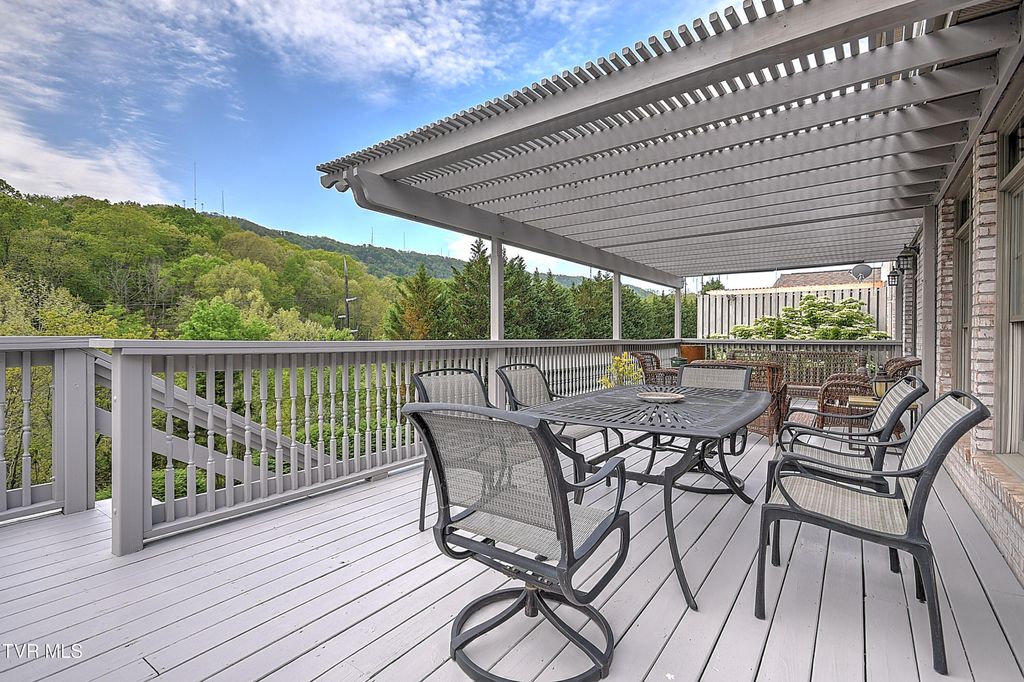 Photo of 1911 Birchfield Pvt Court, Kingsport, TN 37660 (MLS # 9994379)