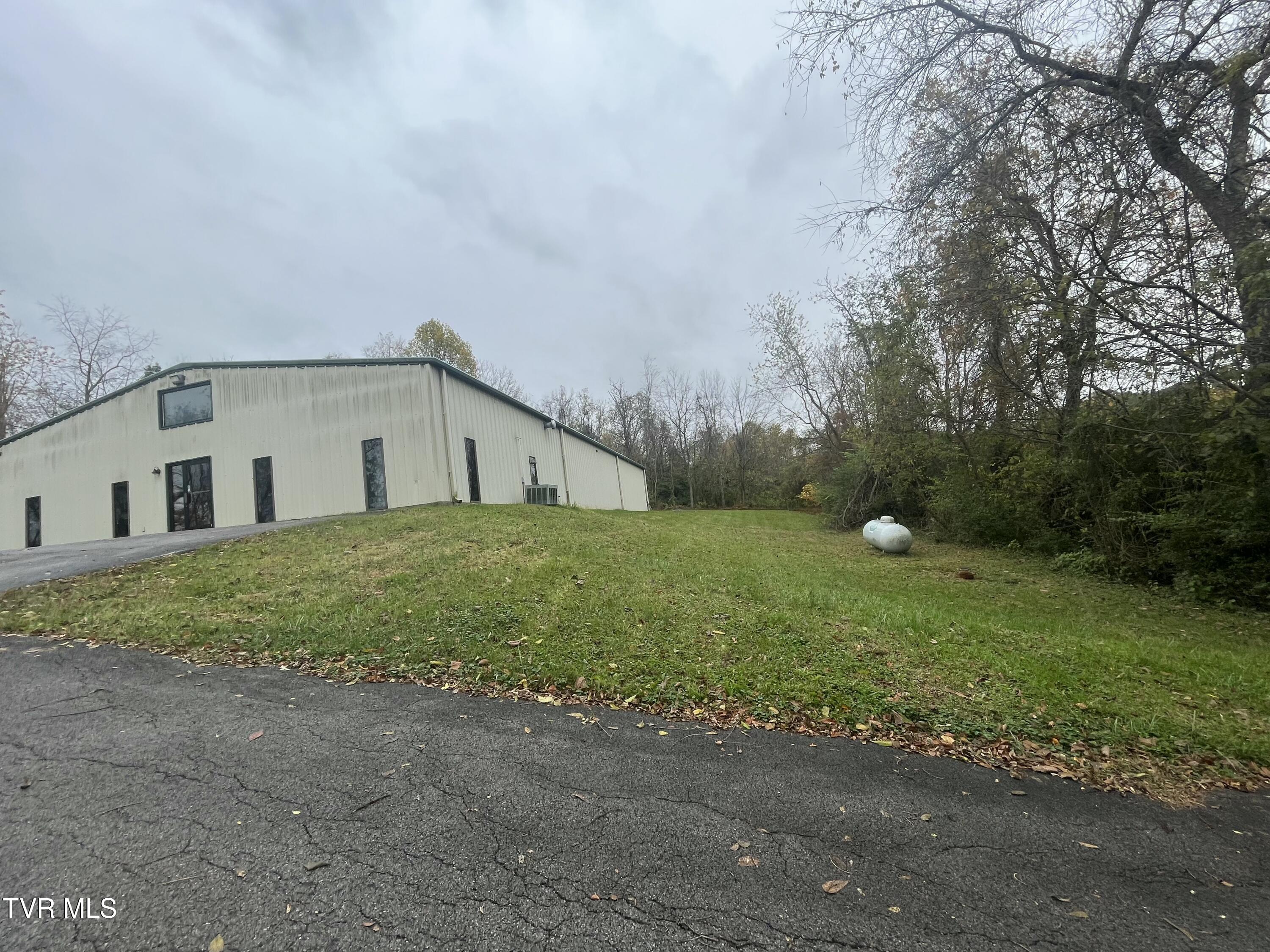 2860 Highway 11w