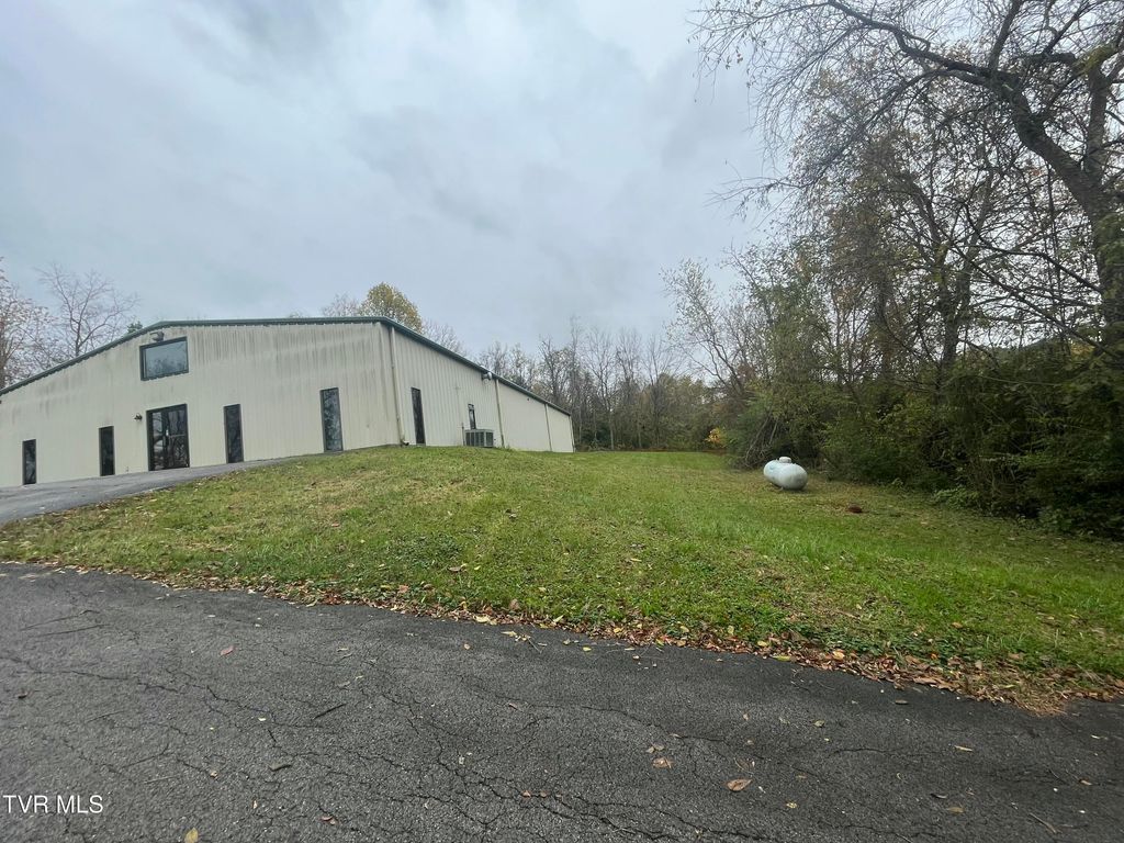 Photo of 2860 Highway 11w, Blountville, TN 37617 (MLS # 9995208)