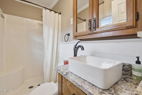 Tiny photo for 124 Apple Lane, Rogersville, TN 37857 (MLS # 9986471)