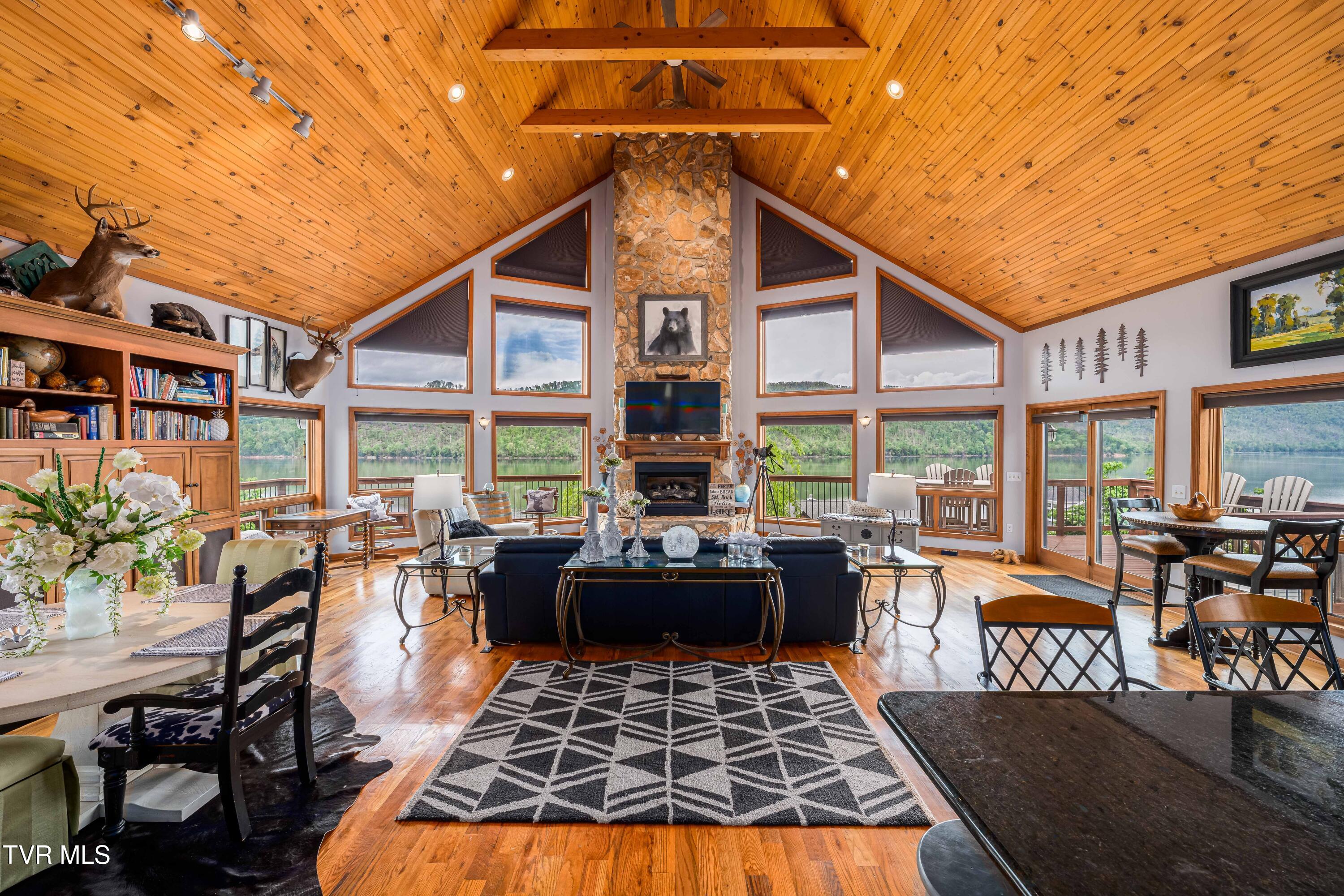 589 Harbor Point Road, Butler, Tennessee image 3