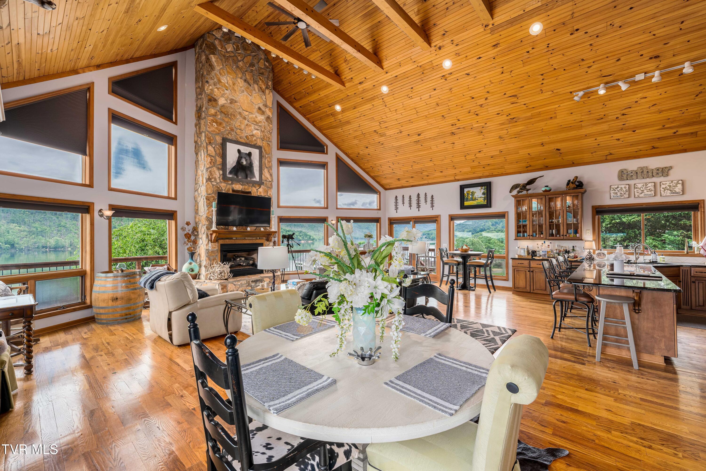 589 Harbor Point Road, Butler, Tennessee image 14