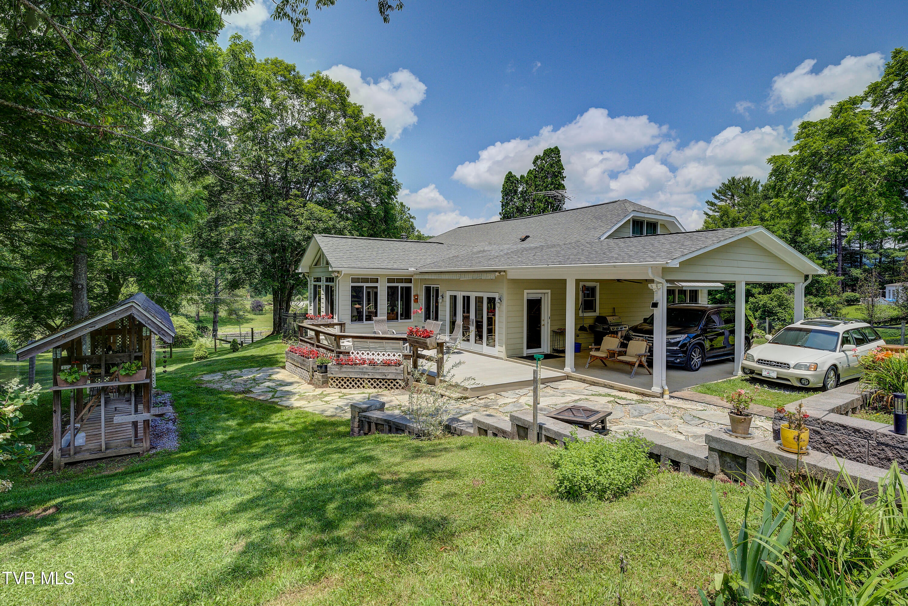275 Heaton Creek Road