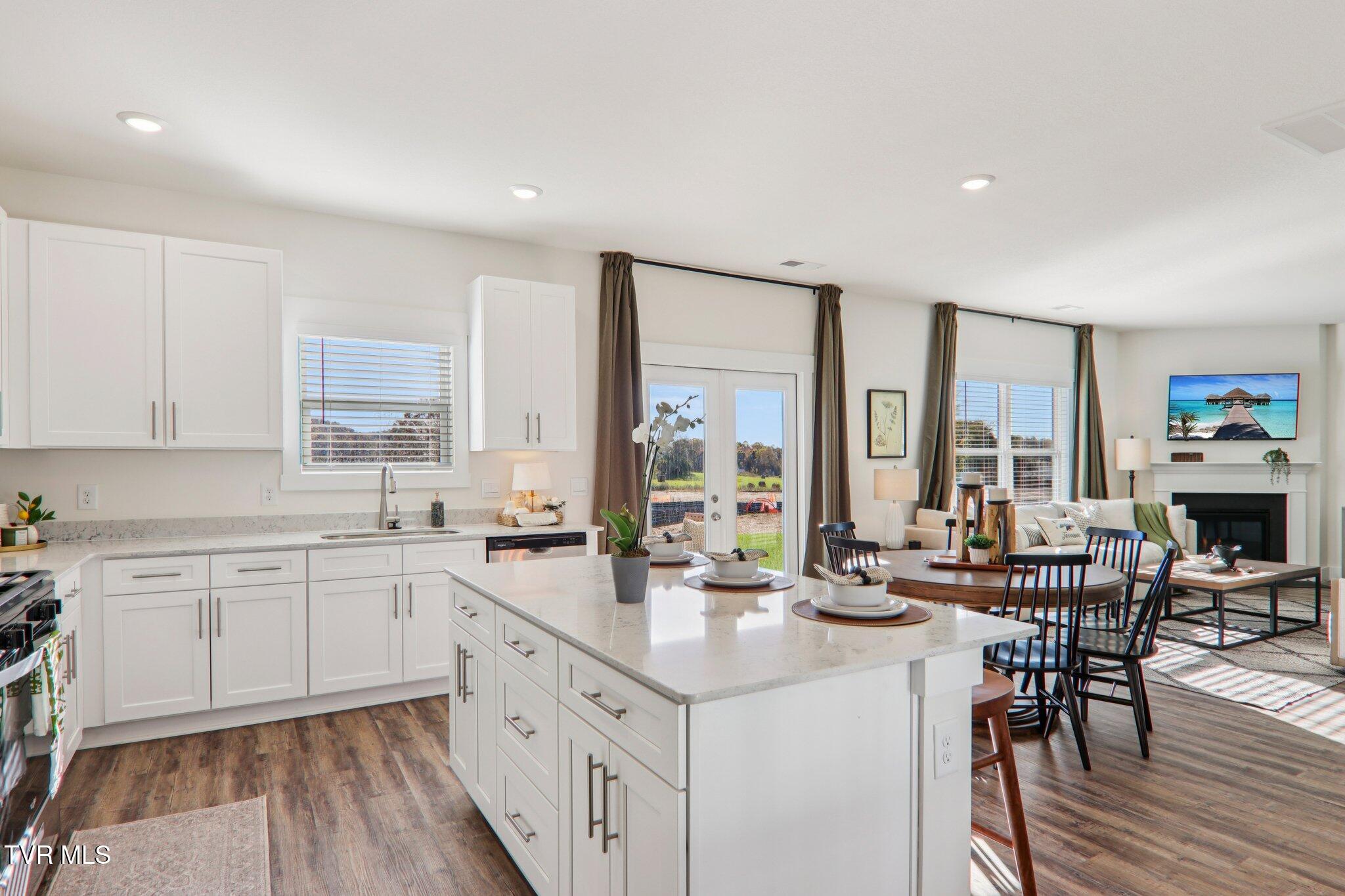 332 Chimney View Loop