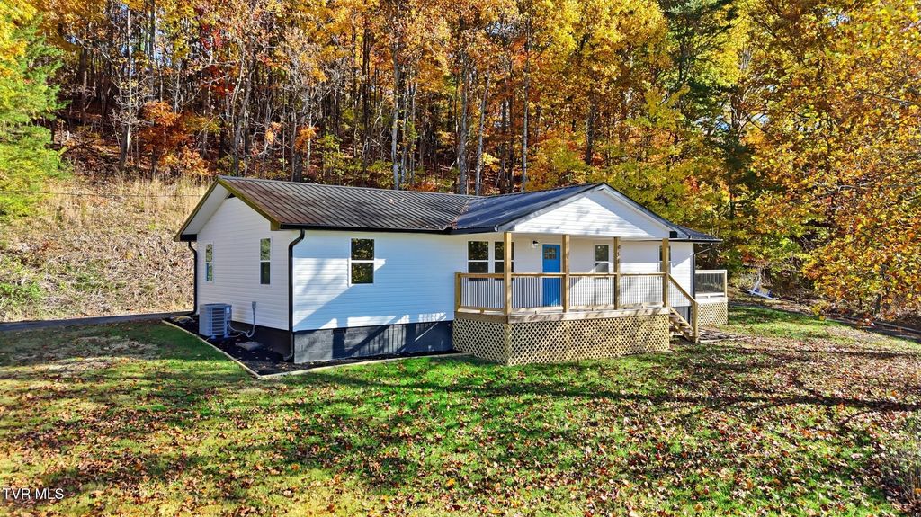 Photo of 458 Possum Hollow Road, Johnson City, TN 37615 (MLS # 9987954)