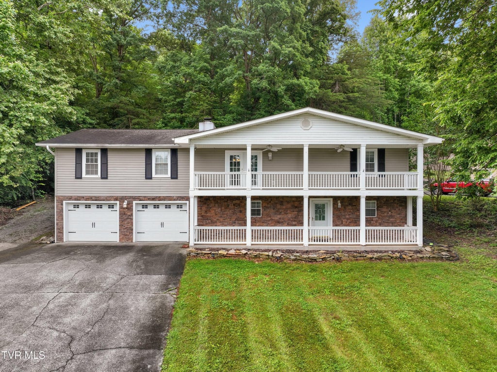 Photo of 1302 Irwin Drive, Powell, TN 37849 (MLS # 9996361)