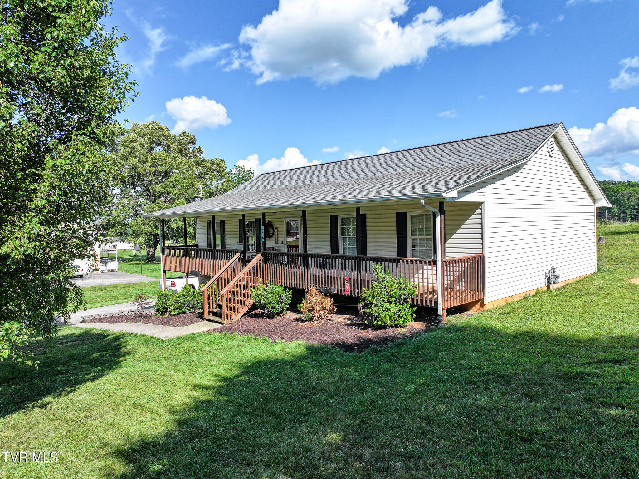 224 Lauren Drive, Rogersville, Tennessee image 1