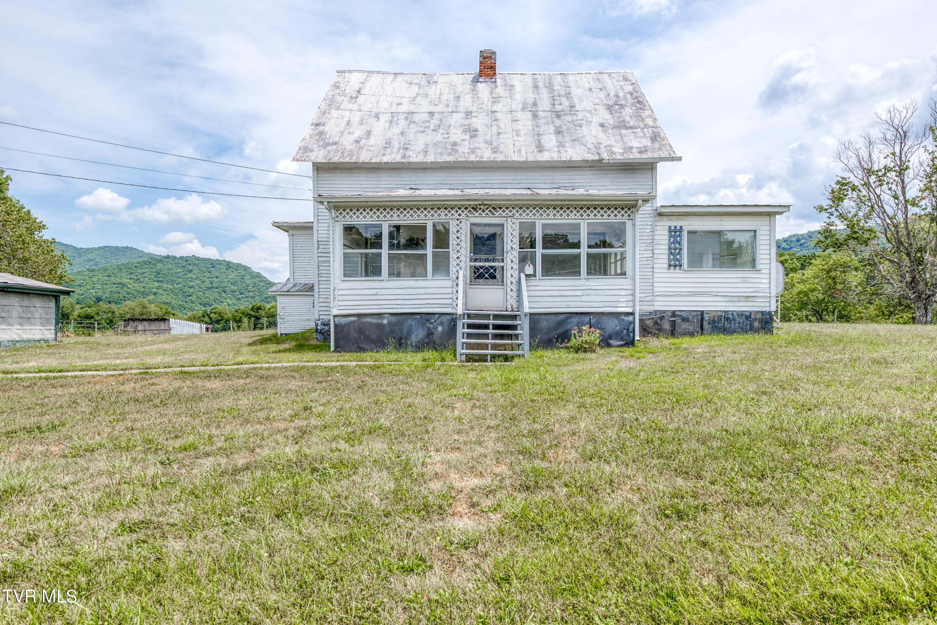 265 Flatwoods Road, Marion, Virginia image 1