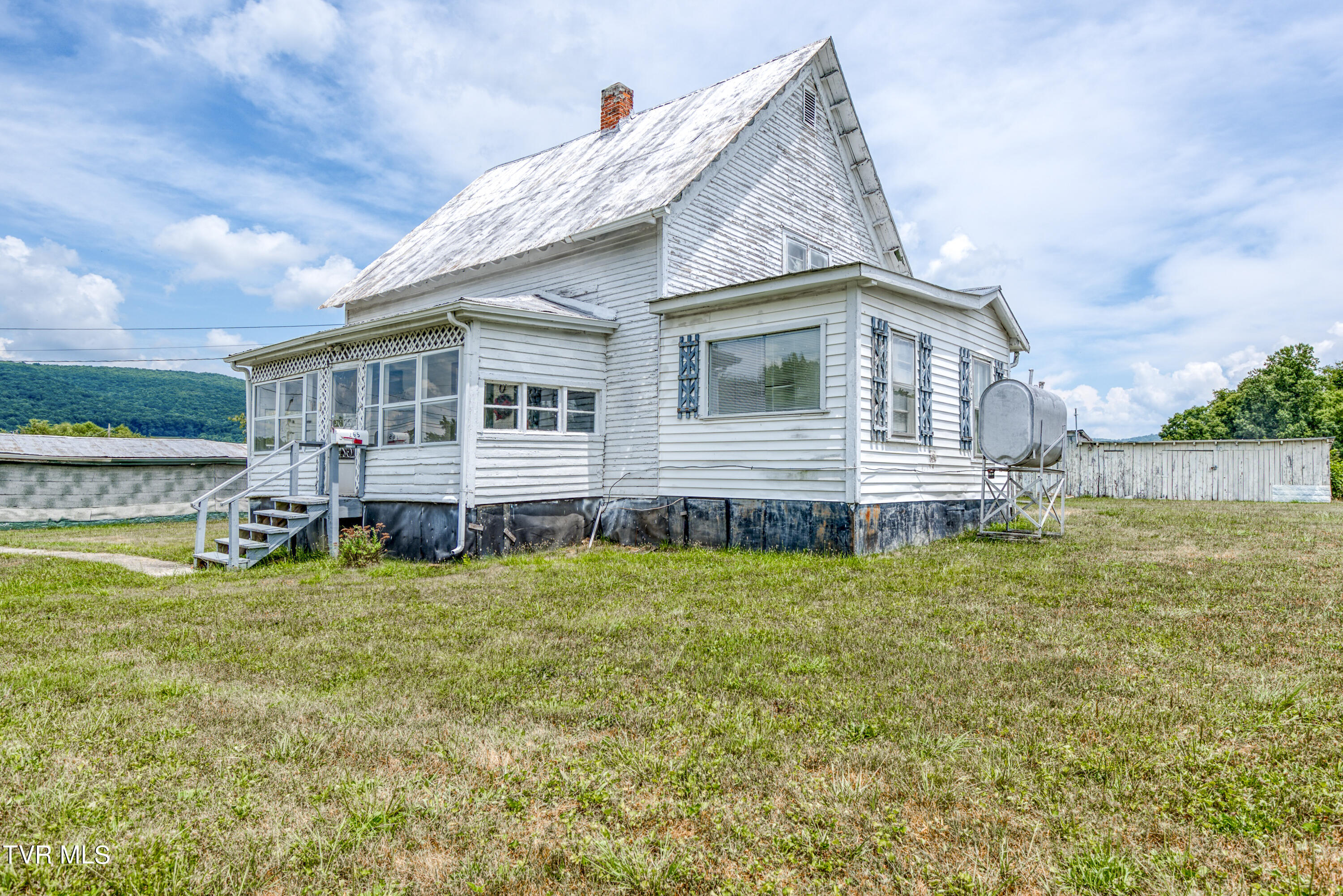265 Flatwoods Road, Marion, Virginia image 2