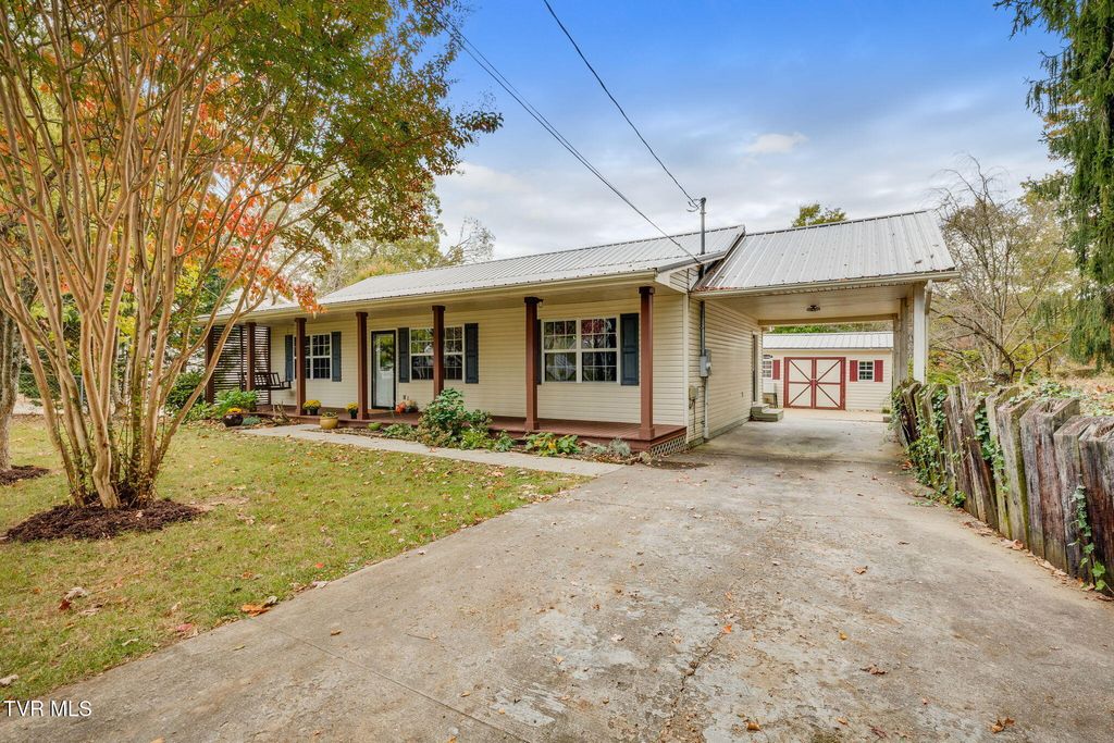 Photo of 432 Laurel Street, Mount Carmel, TN 37645 (MLS # 9987514)