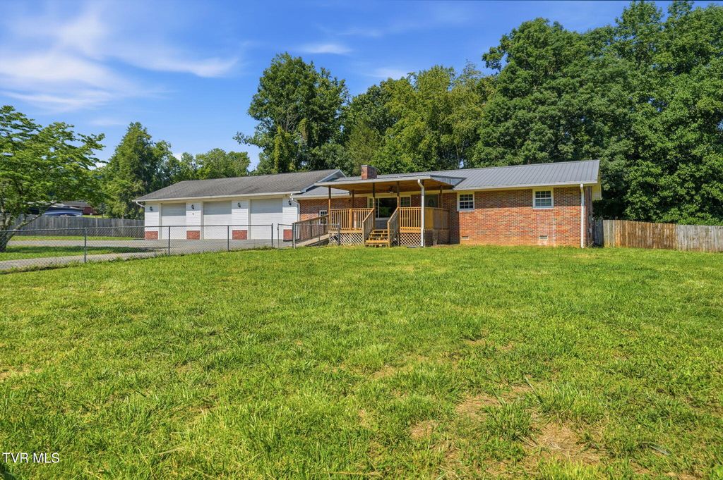 Photo of 284 H Heaton Road, Elizabethton, TN 37643 (MLS # 9998514)