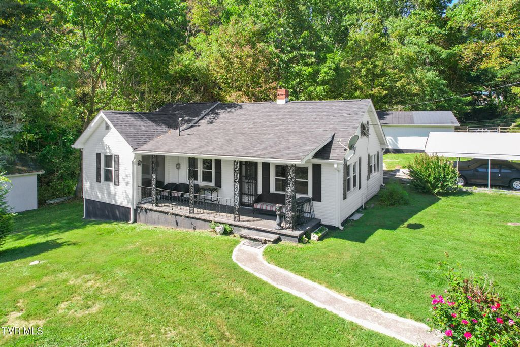 Photo of 9494 Porterfield Highway, Abingdon, VA 24210 (MLS # 9986128)