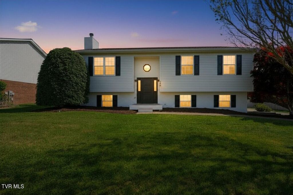 Photo of 200 Crystal Springs Circle, Johnson City, TN 37615 (MLS # 9993989)